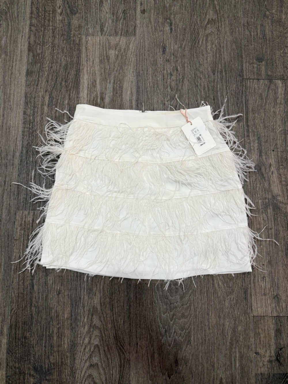 NWT Women’s Gianni Bini White Feather Trim Mini Skirt